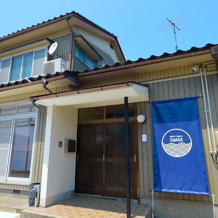 Guesthouse Iwase Toyama Station Екстериор снимка
