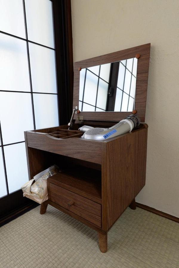Guesthouse Iwase Toyama Station Екстериор снимка