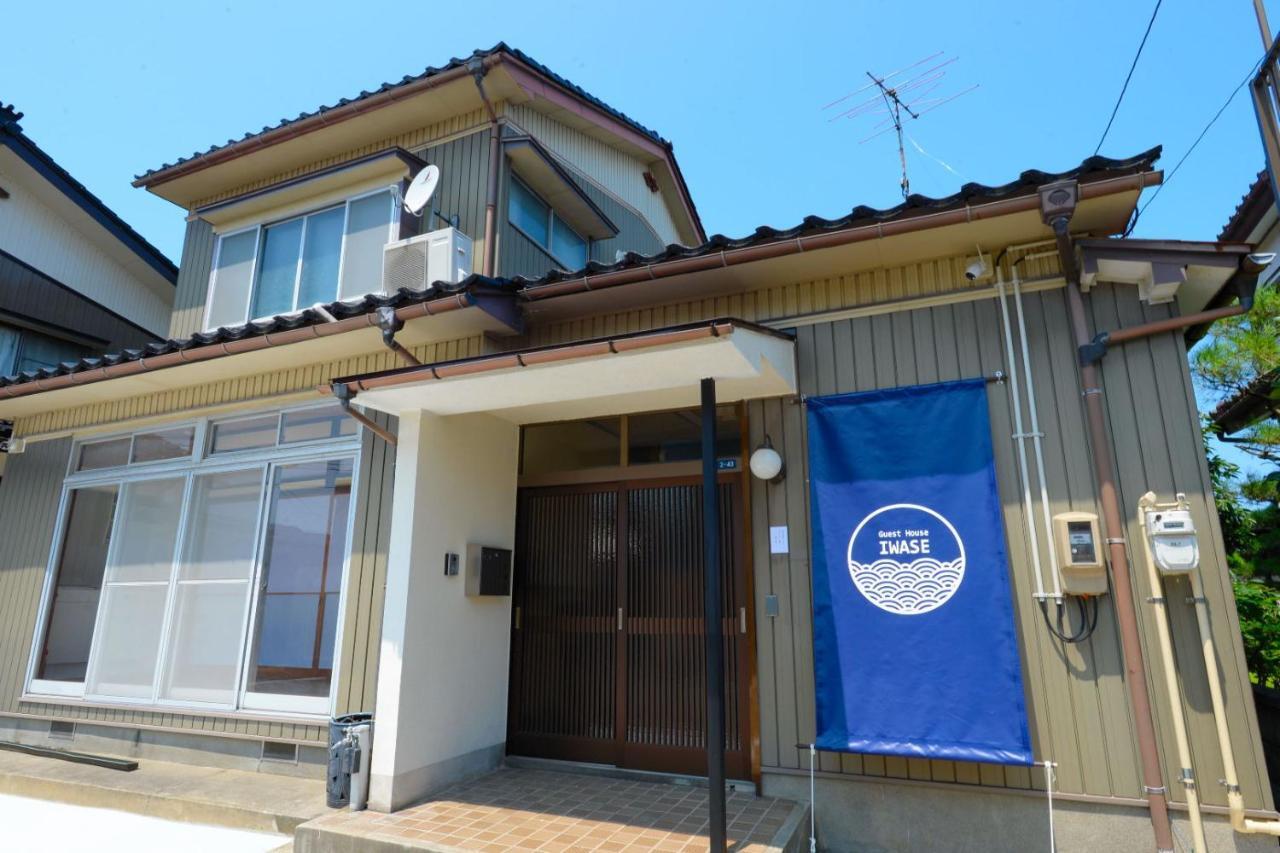 Guesthouse Iwase Toyama Station Екстериор снимка