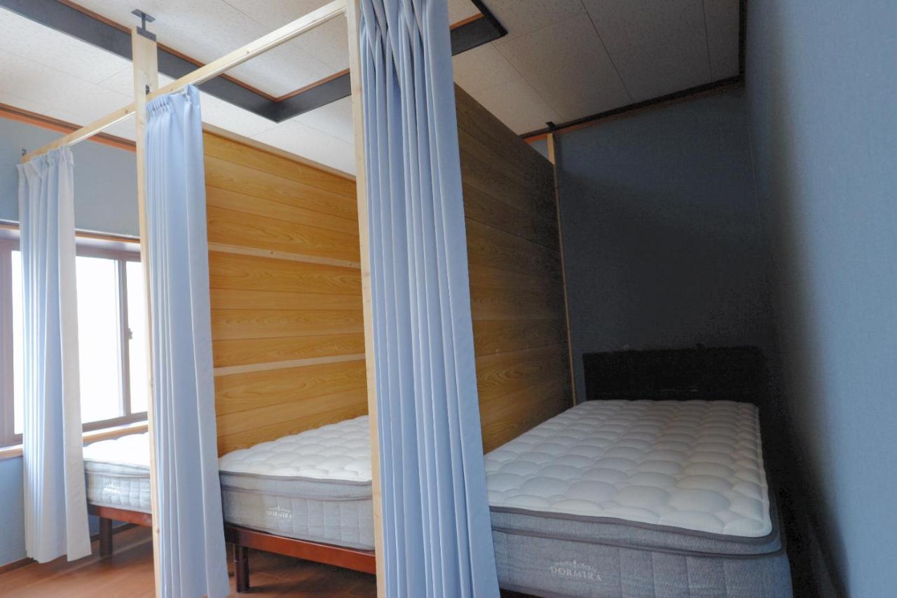 Guesthouse Iwase Toyama Station Екстериор снимка